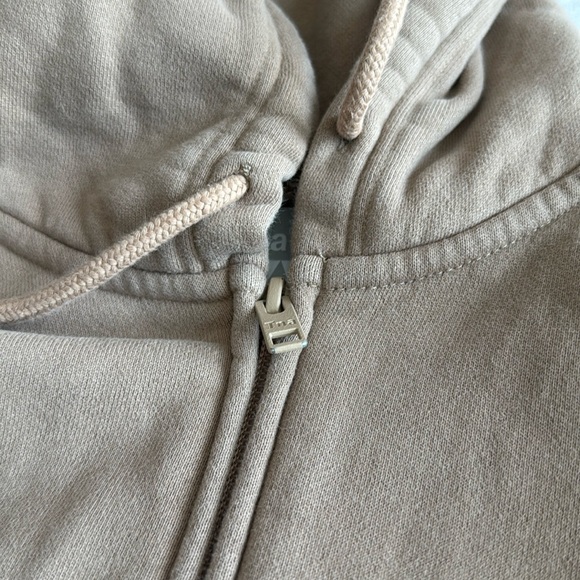 Aritzia Tna Cozy Fleece Zip Up - Picture 6 of 6